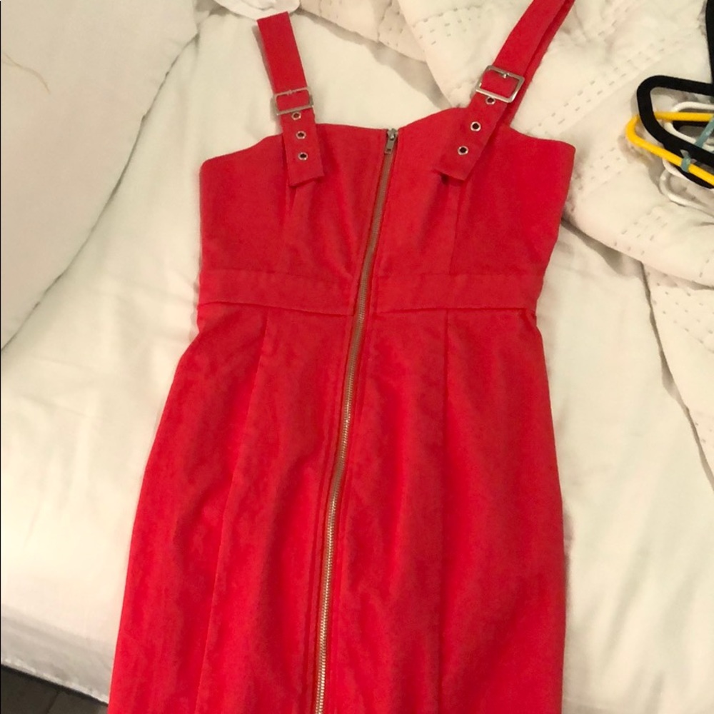 red zip dress